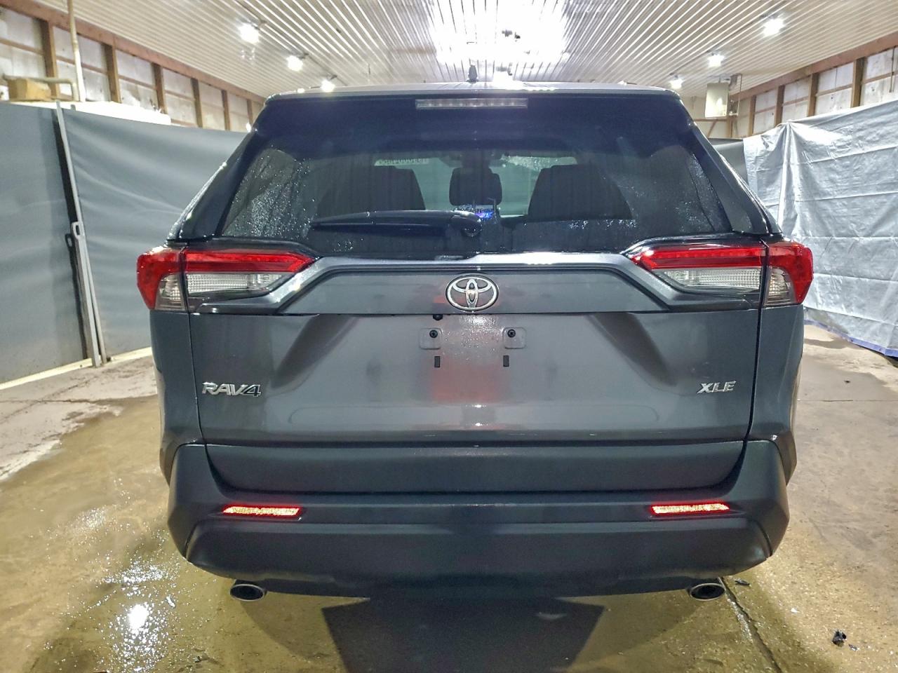 2024 TOYOTA RAV4 XLE photo 6
