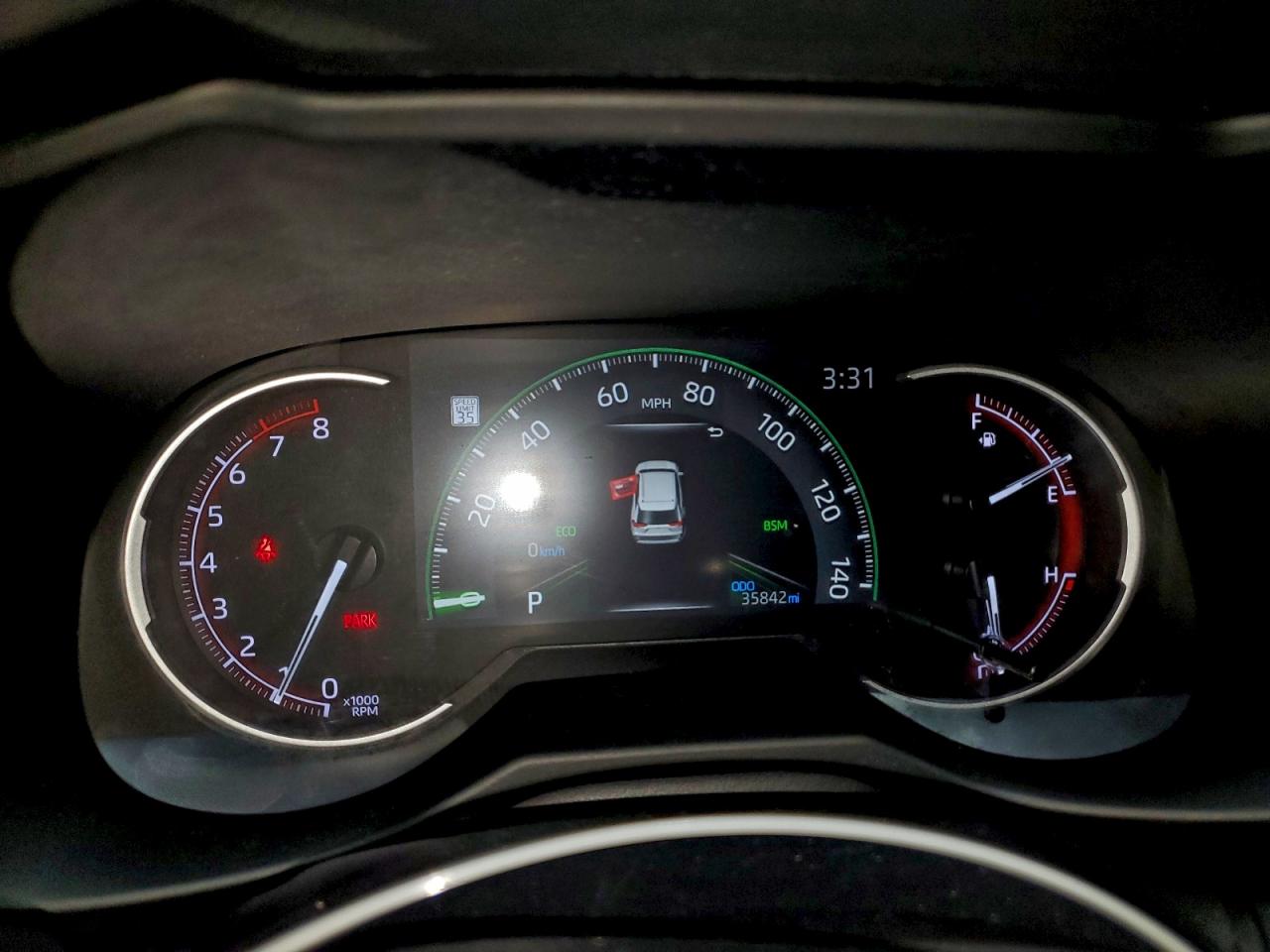 2024 TOYOTA RAV4 XLE photo 9