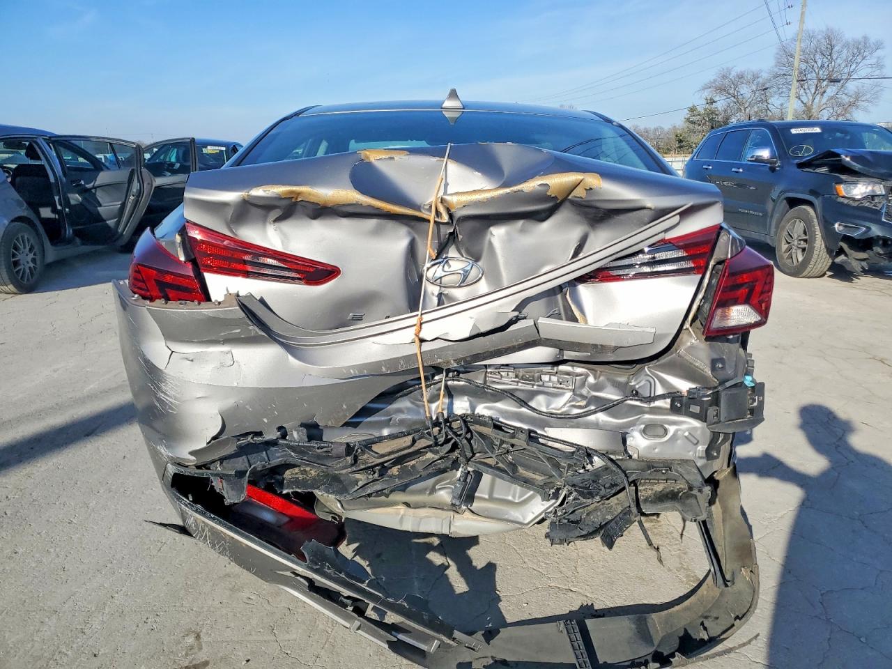 2020 HYUNDAI ELANTRA SEL photo 6