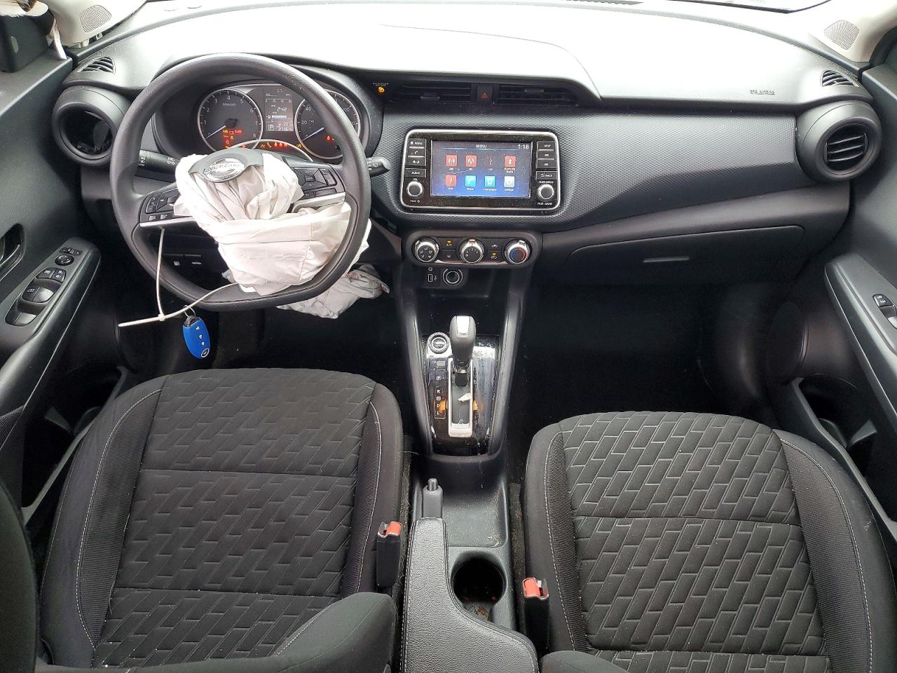 2021 NISSAN KICKS S photo 8