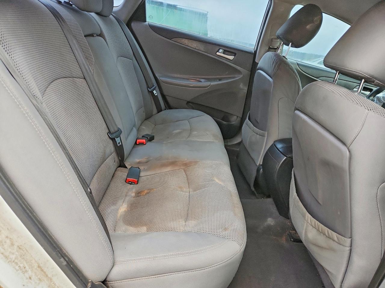 2014 HYUNDAI SONATA GLS photo 28