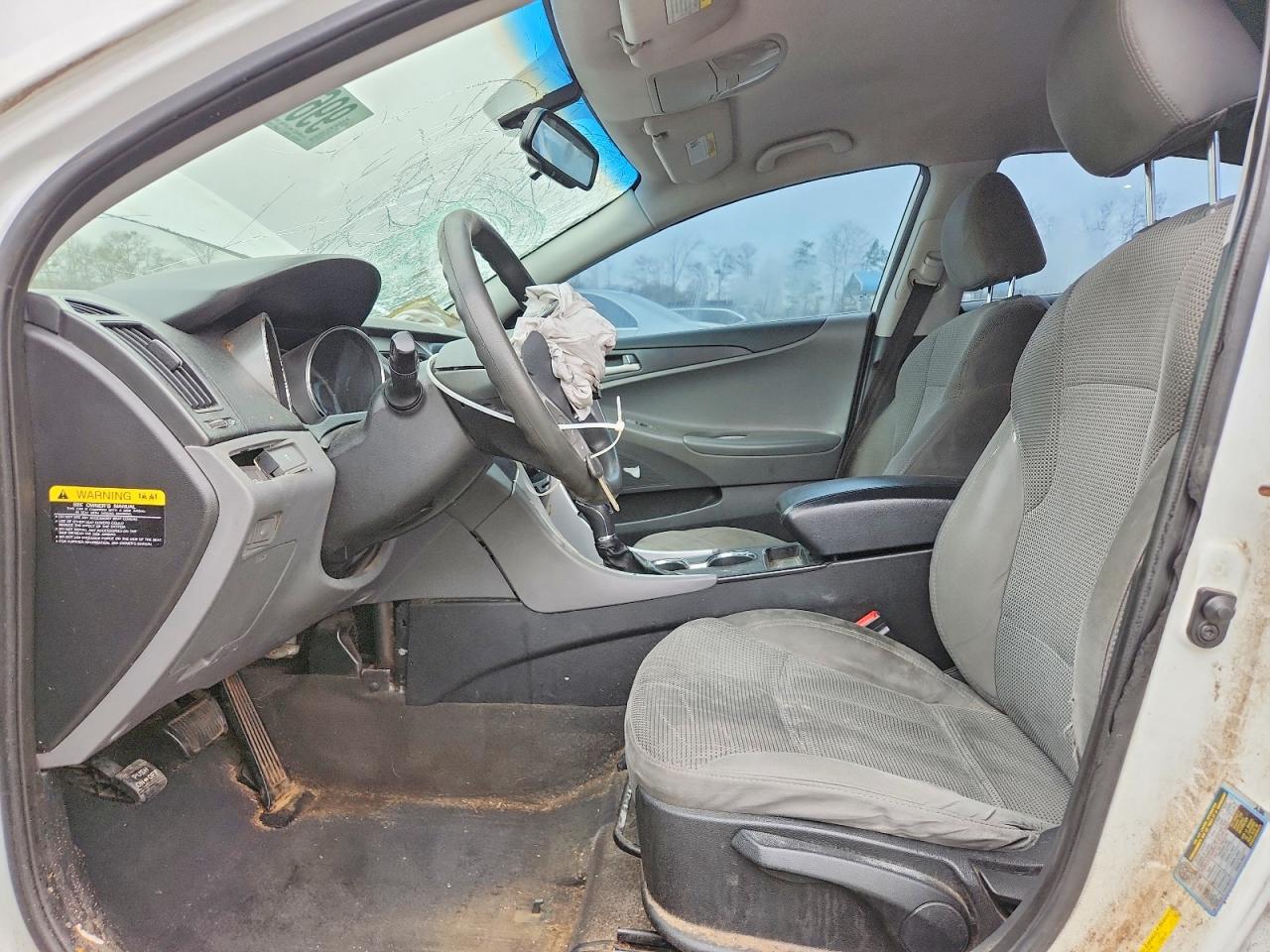 2014 HYUNDAI SONATA GLS photo 19