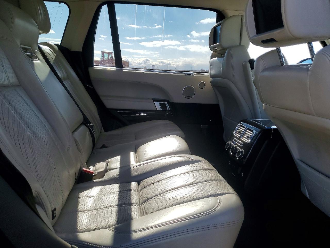 2016 LAND ROVER RANGE ROVER SUPERCHARGED photo 11