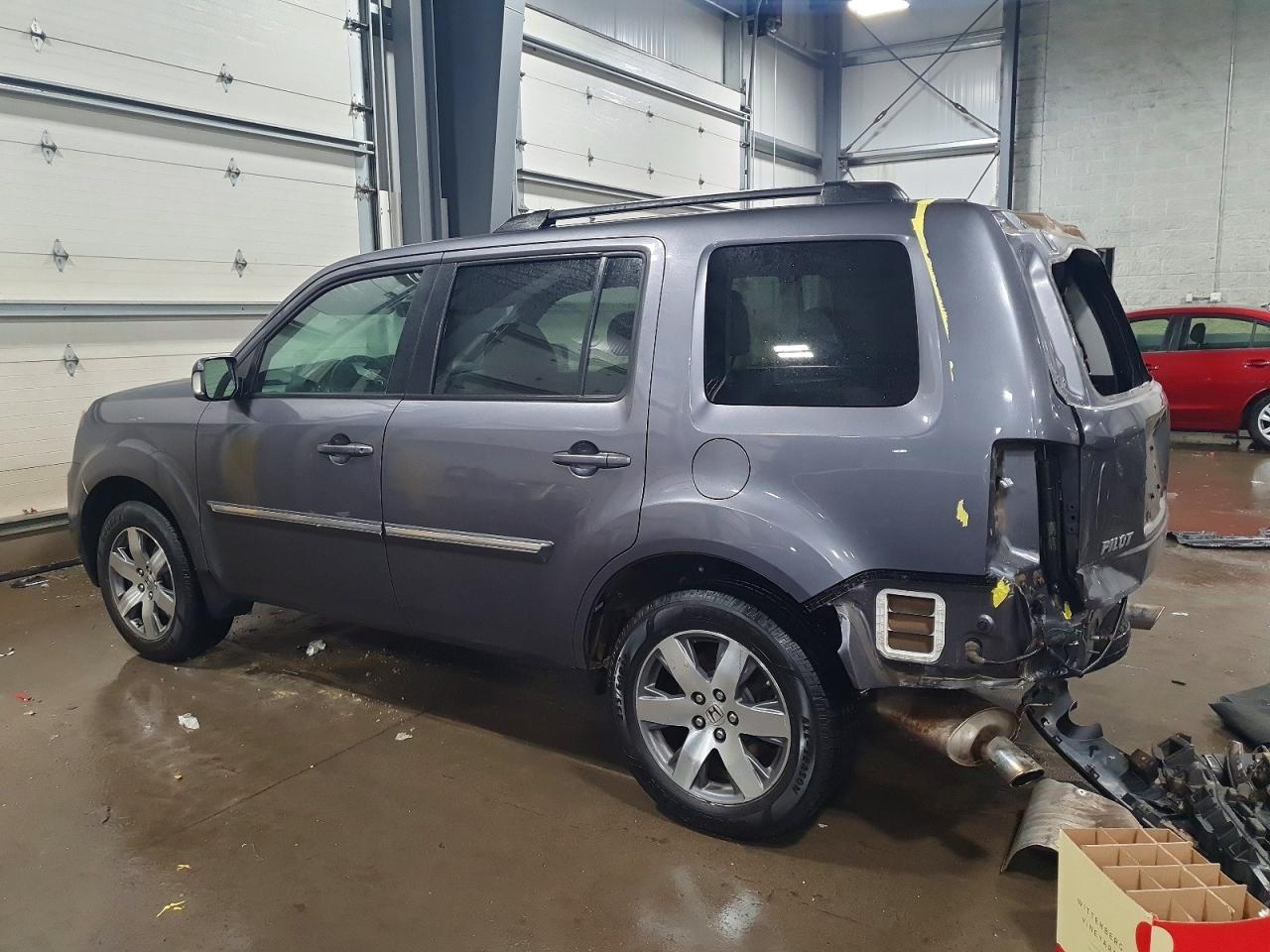 2015 HONDA PILOT TOURING photo 2