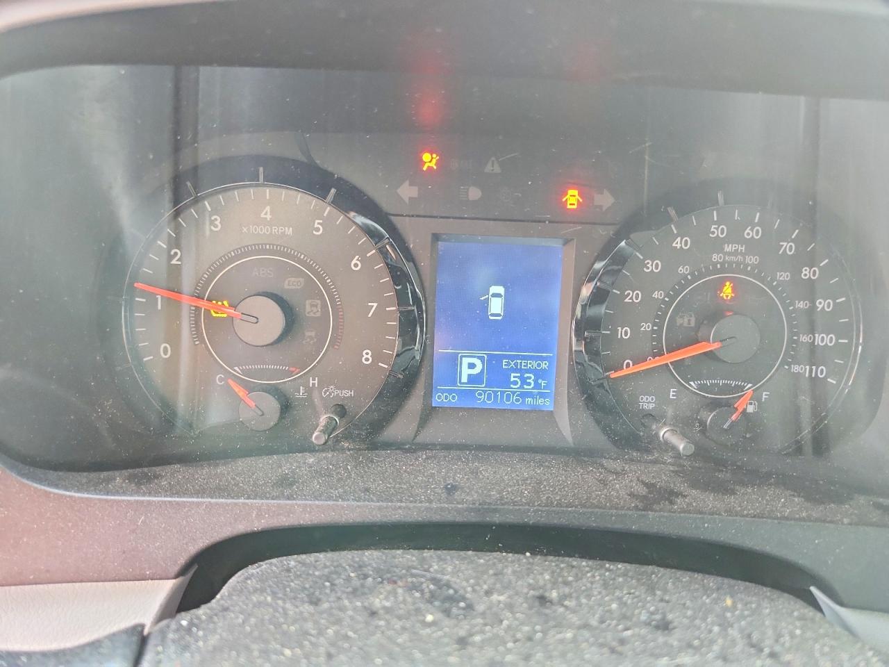 2017 TOYOTA SIENNA LE photo 9