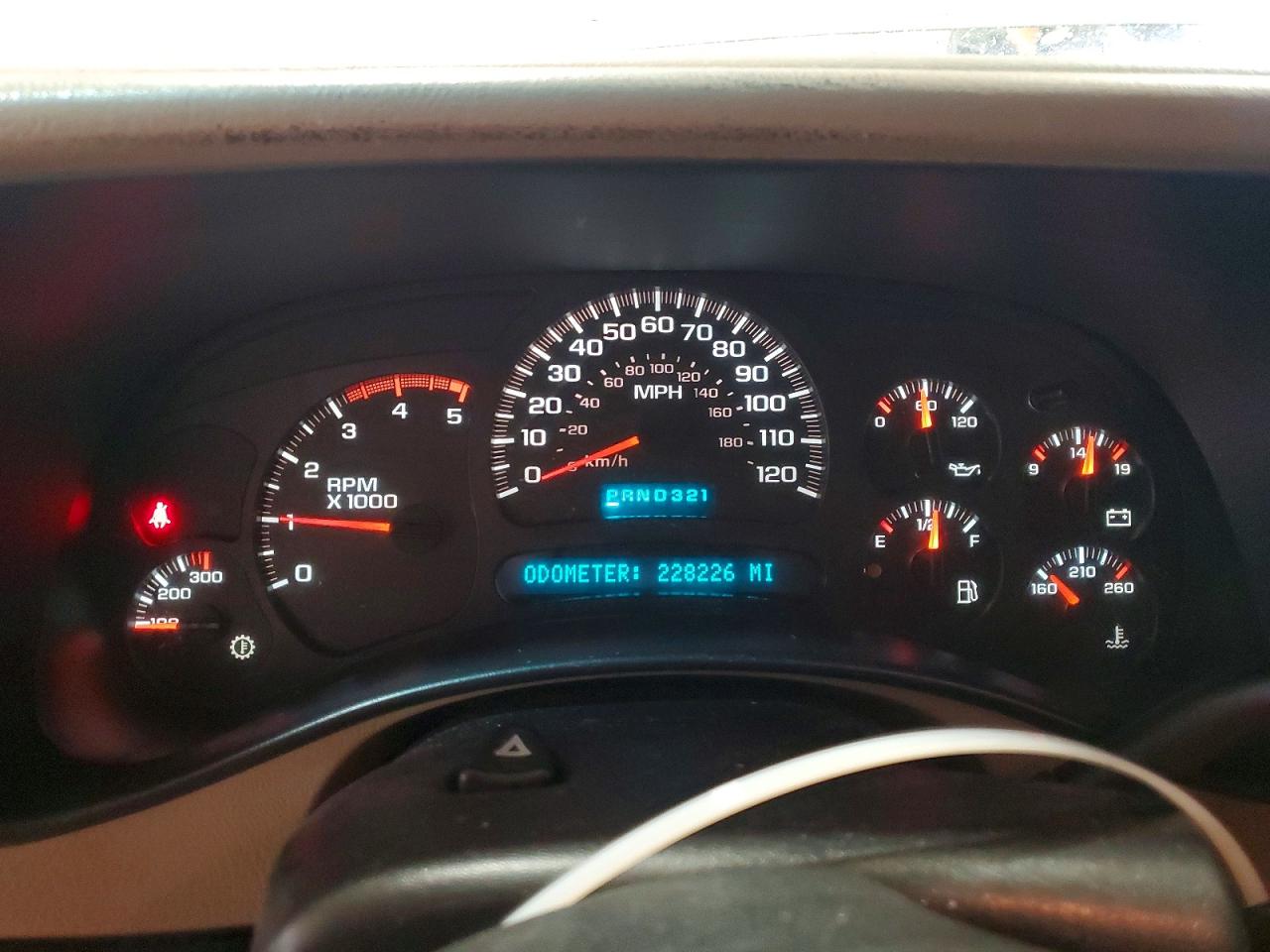 2004 GMC YUKON XL K1500 photo 9