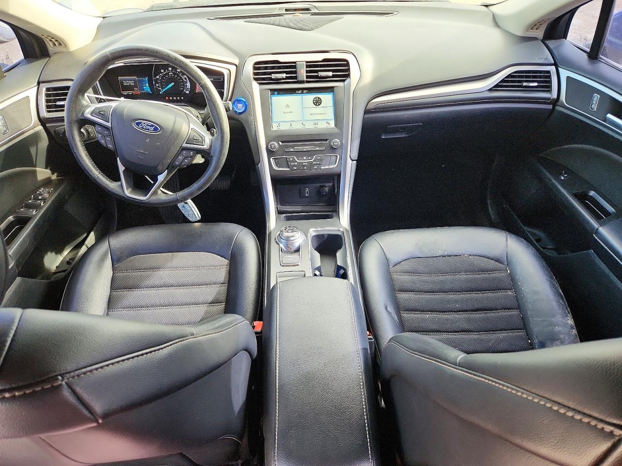 2017 FORD FUSION SE photo 22