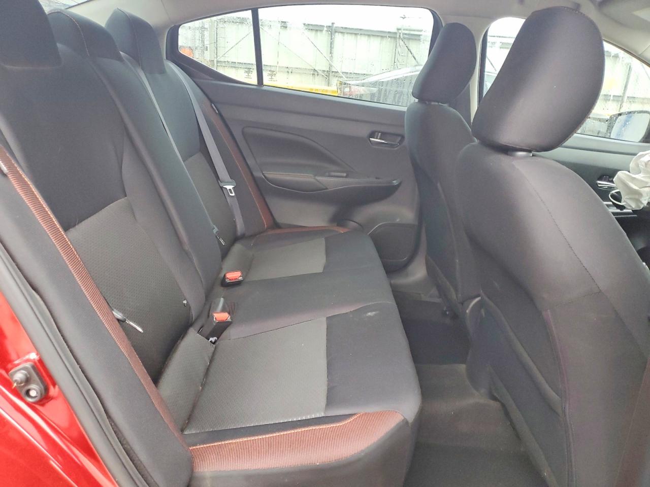 2021 NISSAN VERSA SR photo 10