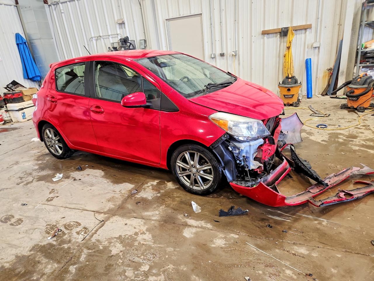 2014 TOYOTA YARIS photo 4