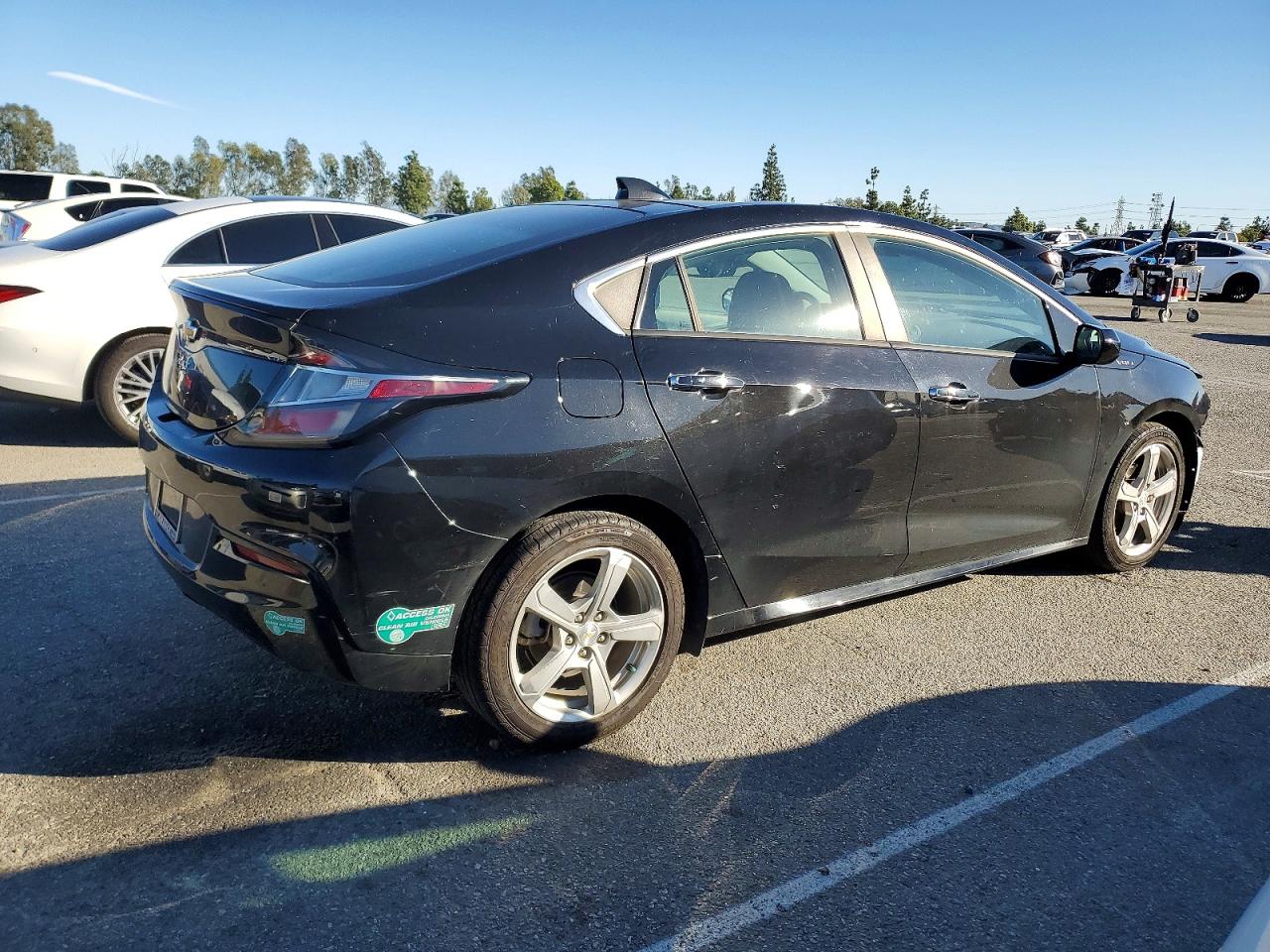 2017 CHEVROLET VOLT LT photo 3