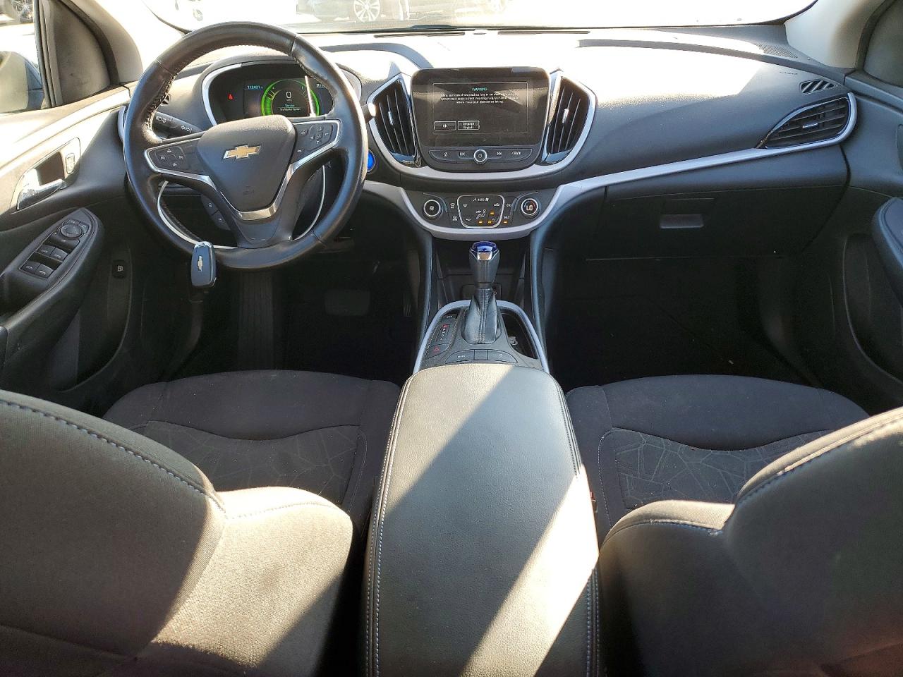 2017 CHEVROLET VOLT LT photo 8
