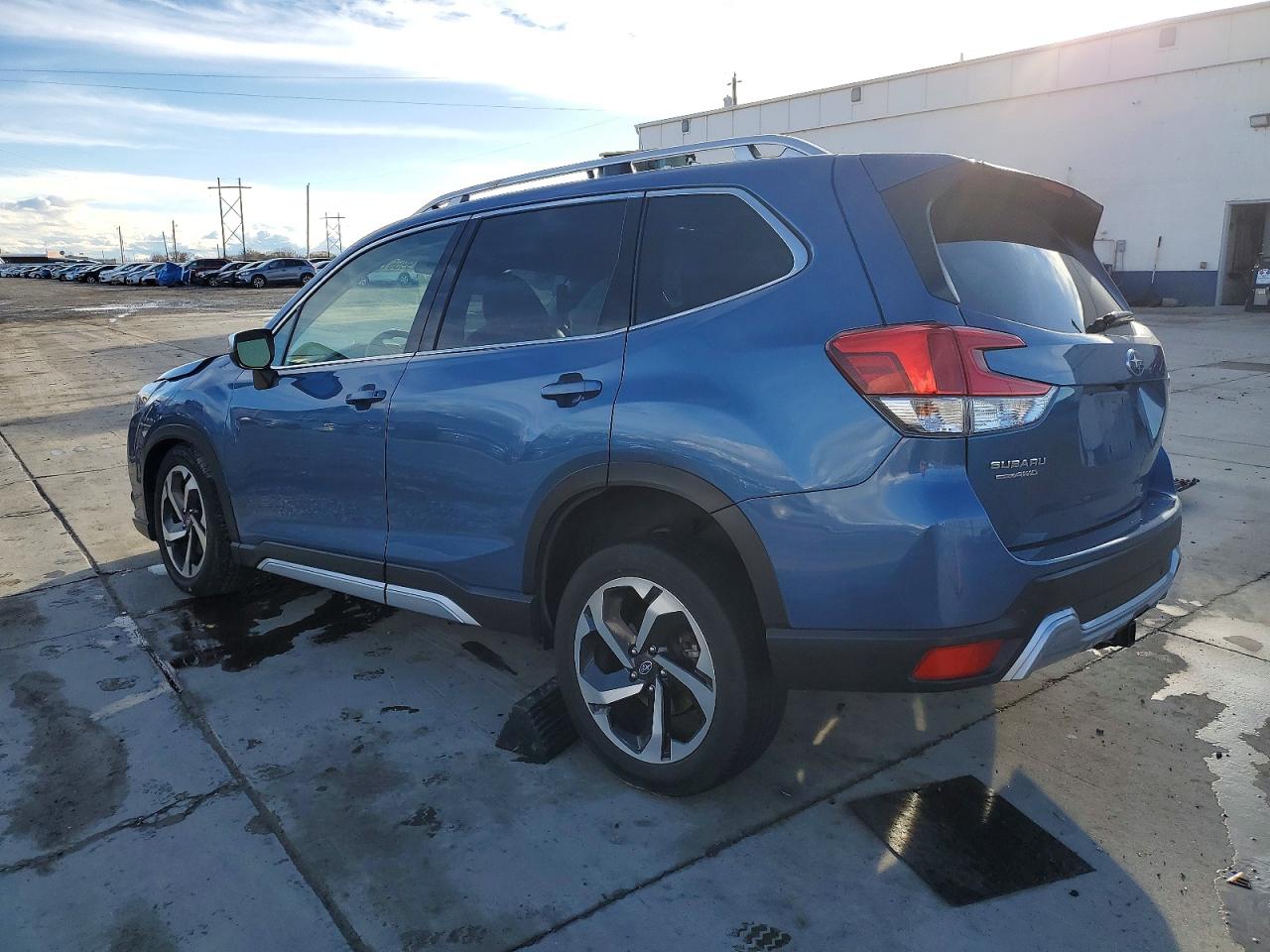 2022 SUBARU FORESTER TOURING photo 4
