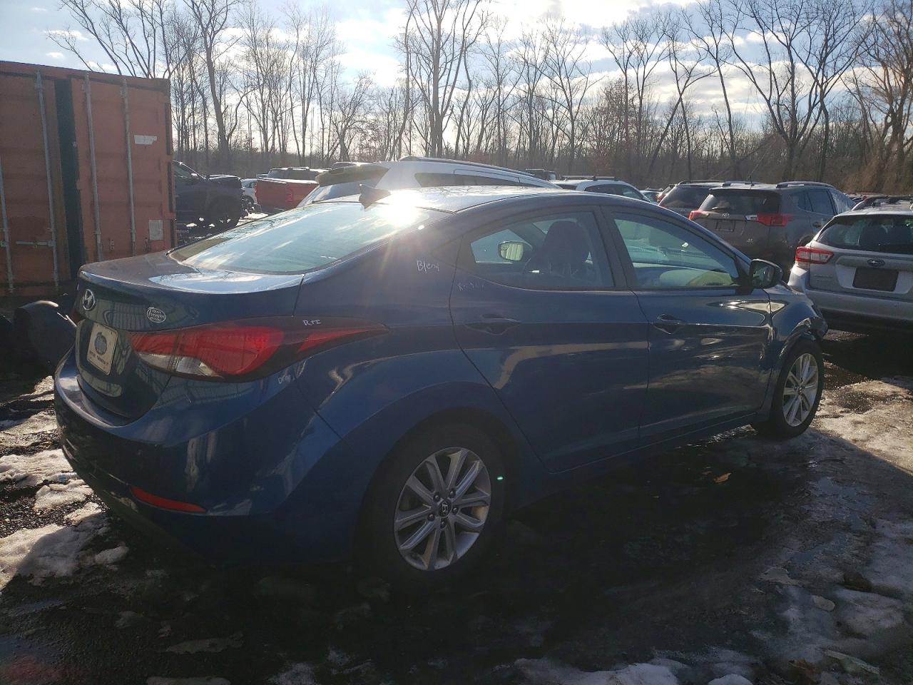 2016 HYUNDAI ELANTRA SE photo 3