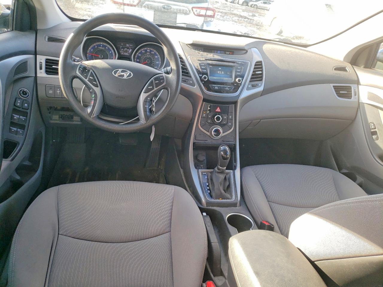 2016 HYUNDAI ELANTRA SE photo 8