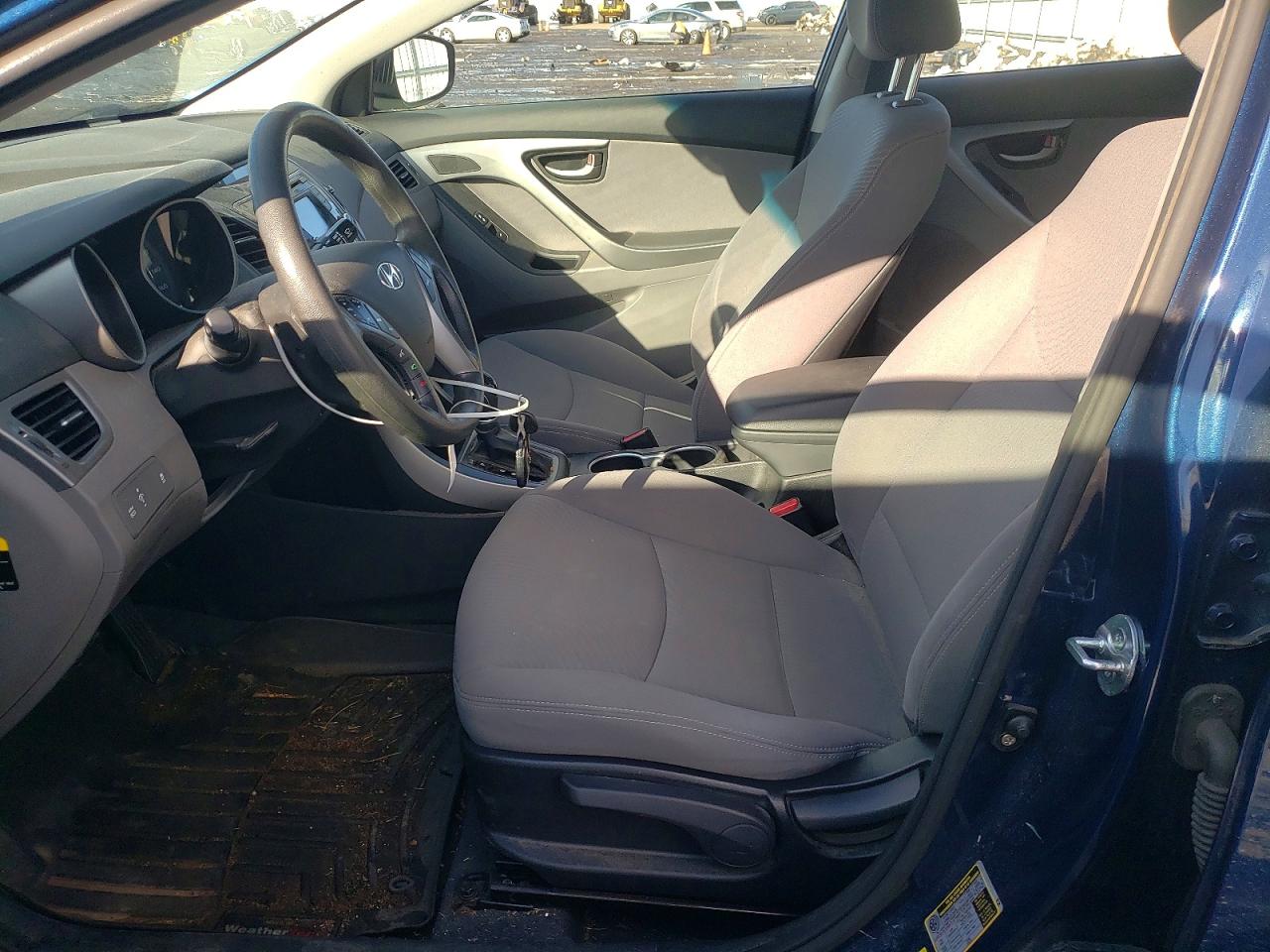 2016 HYUNDAI ELANTRA SE photo 7