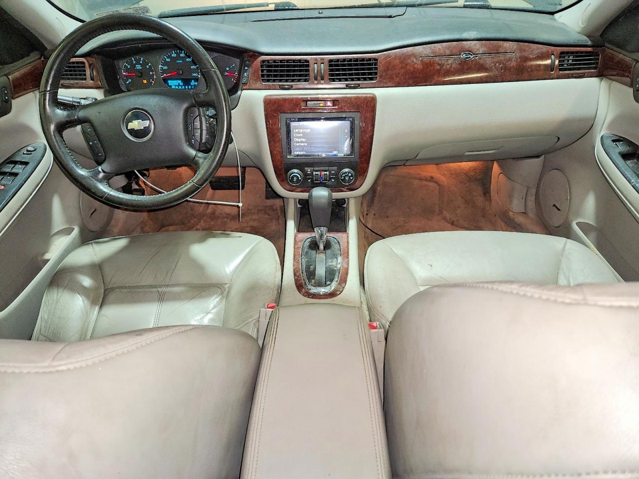 2010 CHEVROLET IMPALA LT photo 8