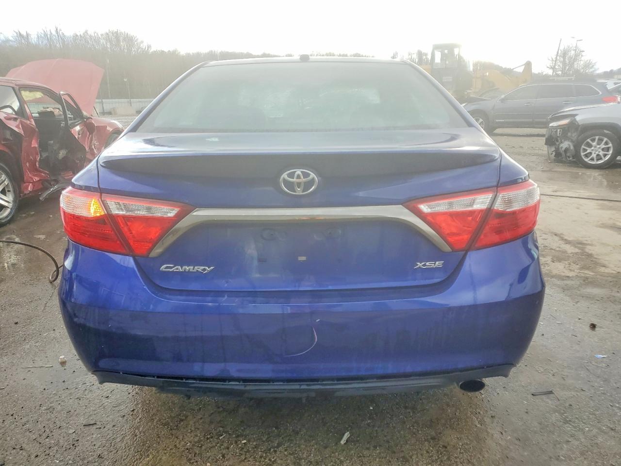 2015 TOYOTA CAMRY XSE photo 6
