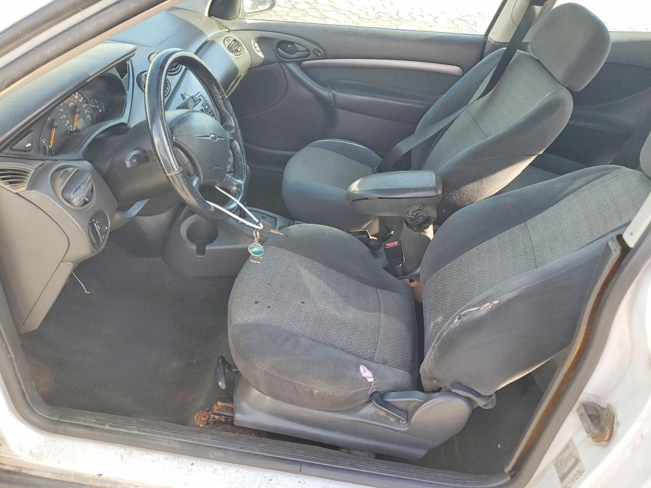 2001 FORD FOCUS ZX3 photo 7