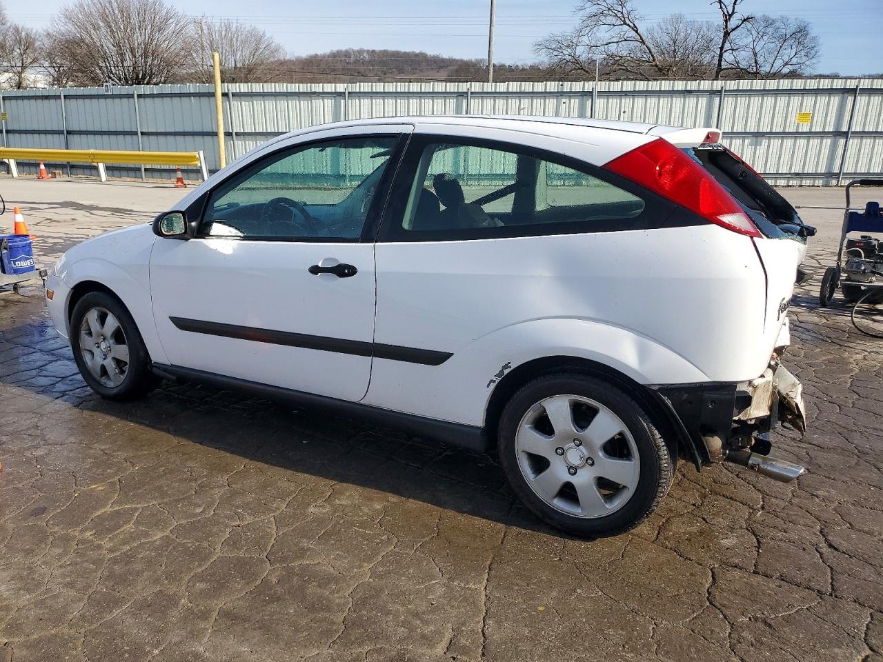 2001 FORD FOCUS ZX3 photo 2