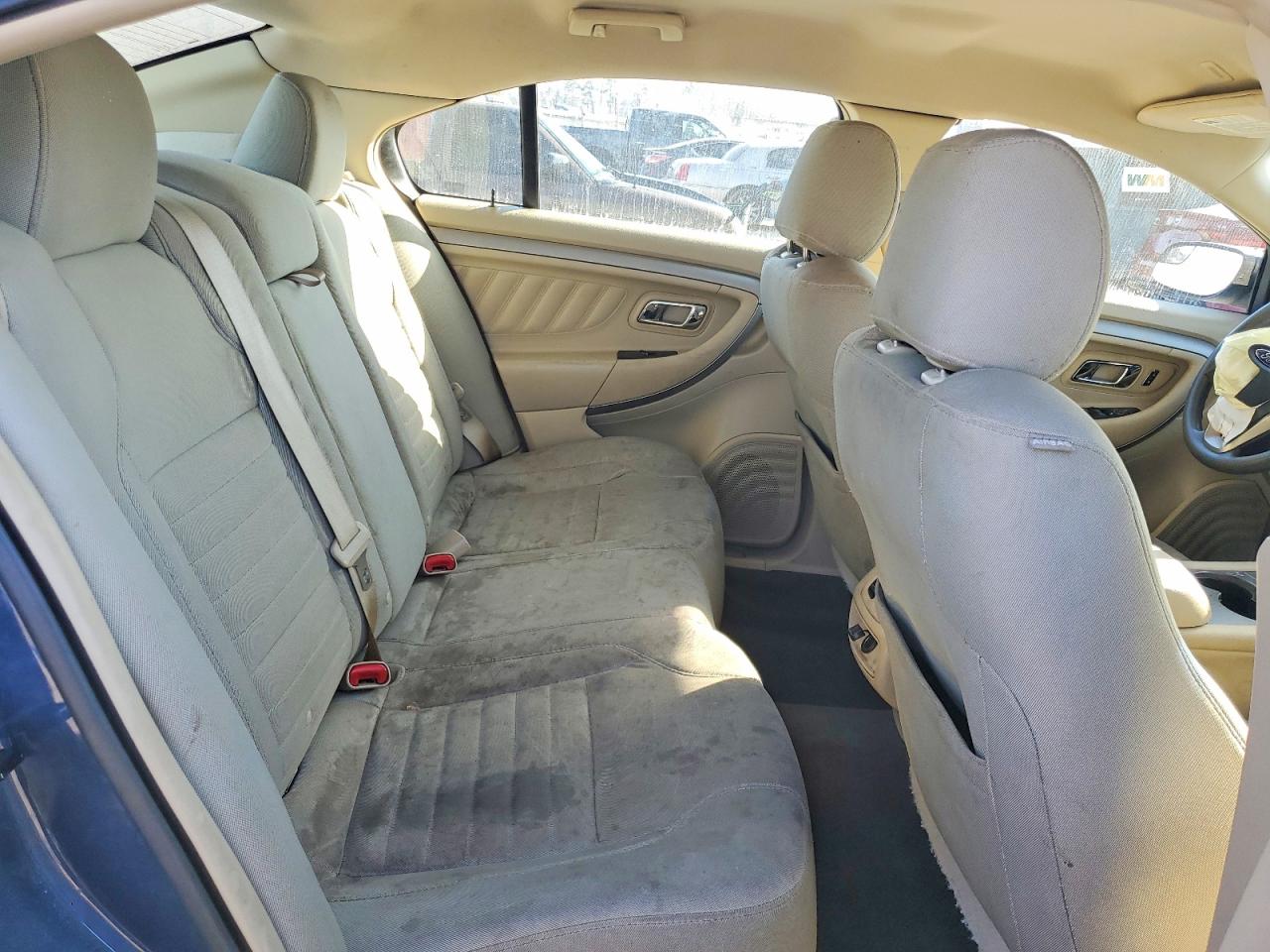 2018 FORD TAURUS SE photo 19