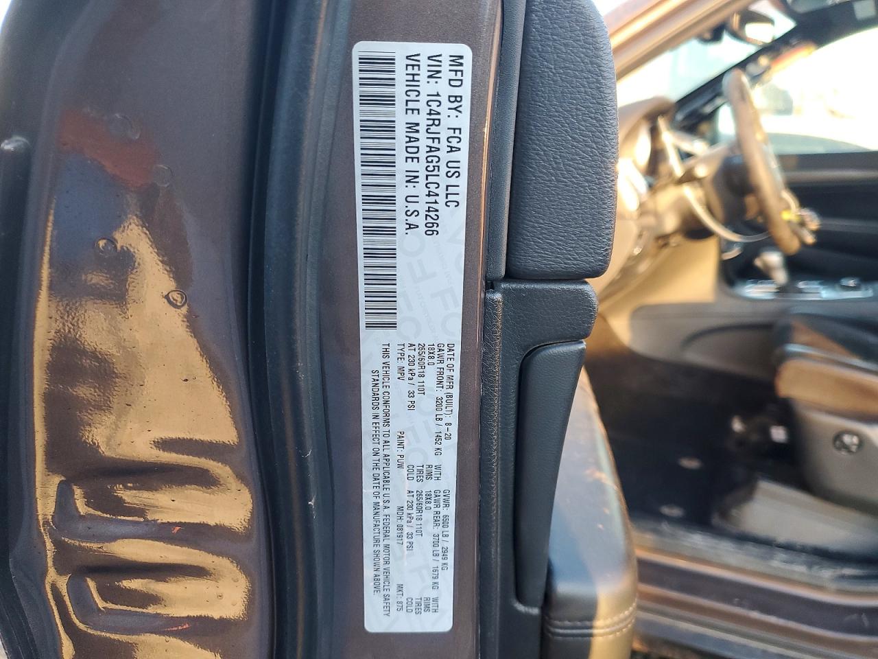 2020 JEEP GRAND CHEROKEE LAREDO photo 13