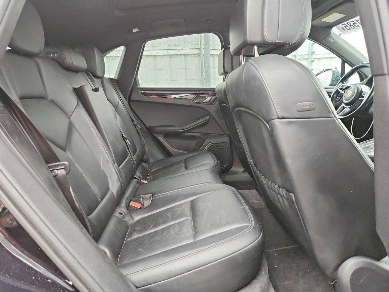 2015 PORSCHE MACAN S photo 11