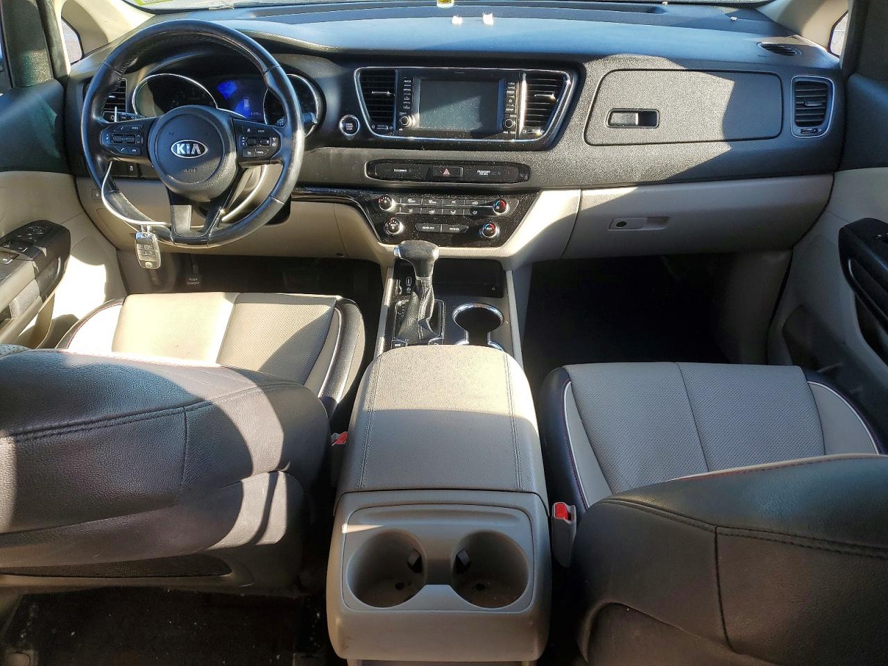 2021 KIA SEDONA LX photo 8