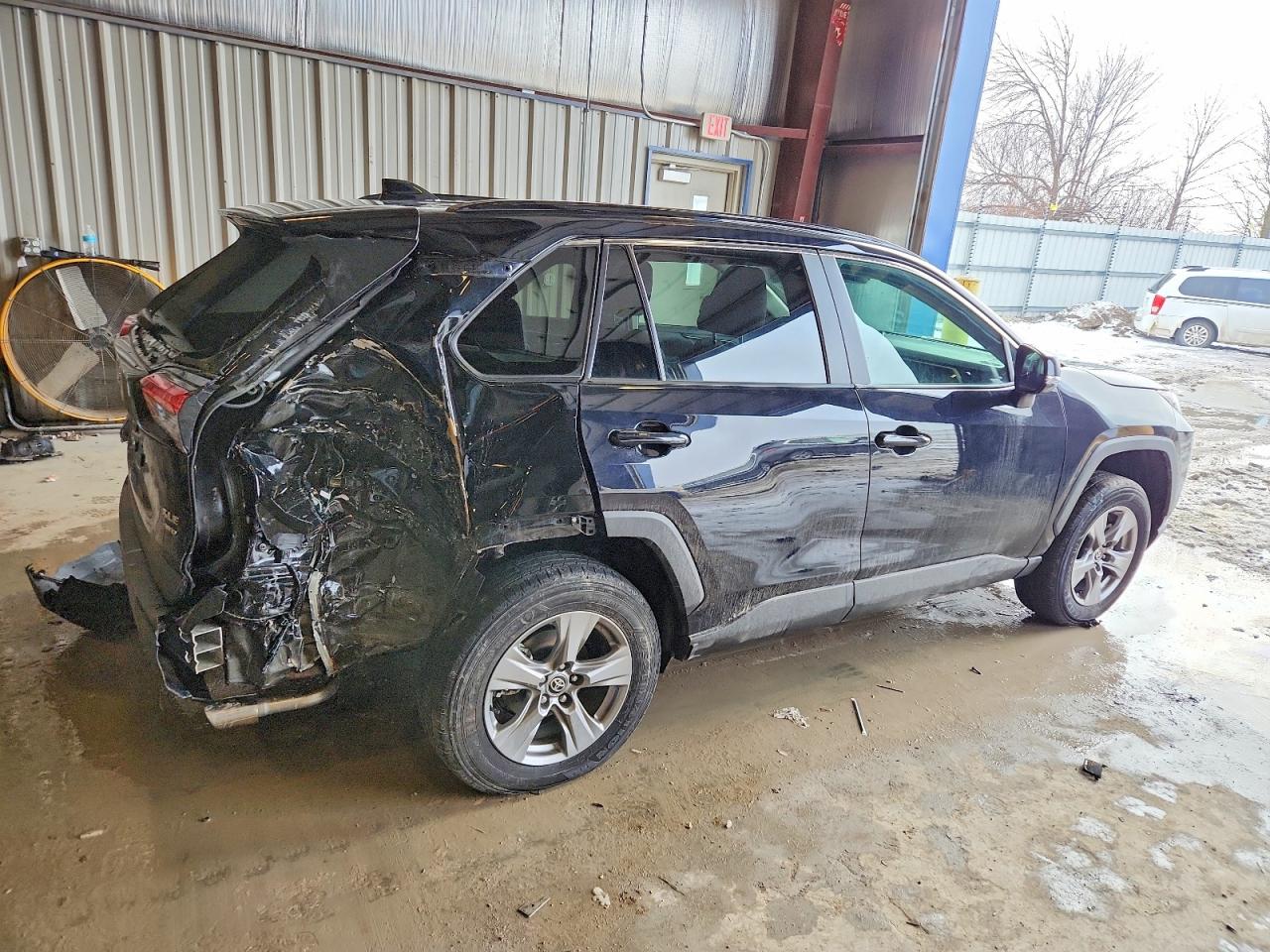 2024 TOYOTA RAV4 XLE photo 5