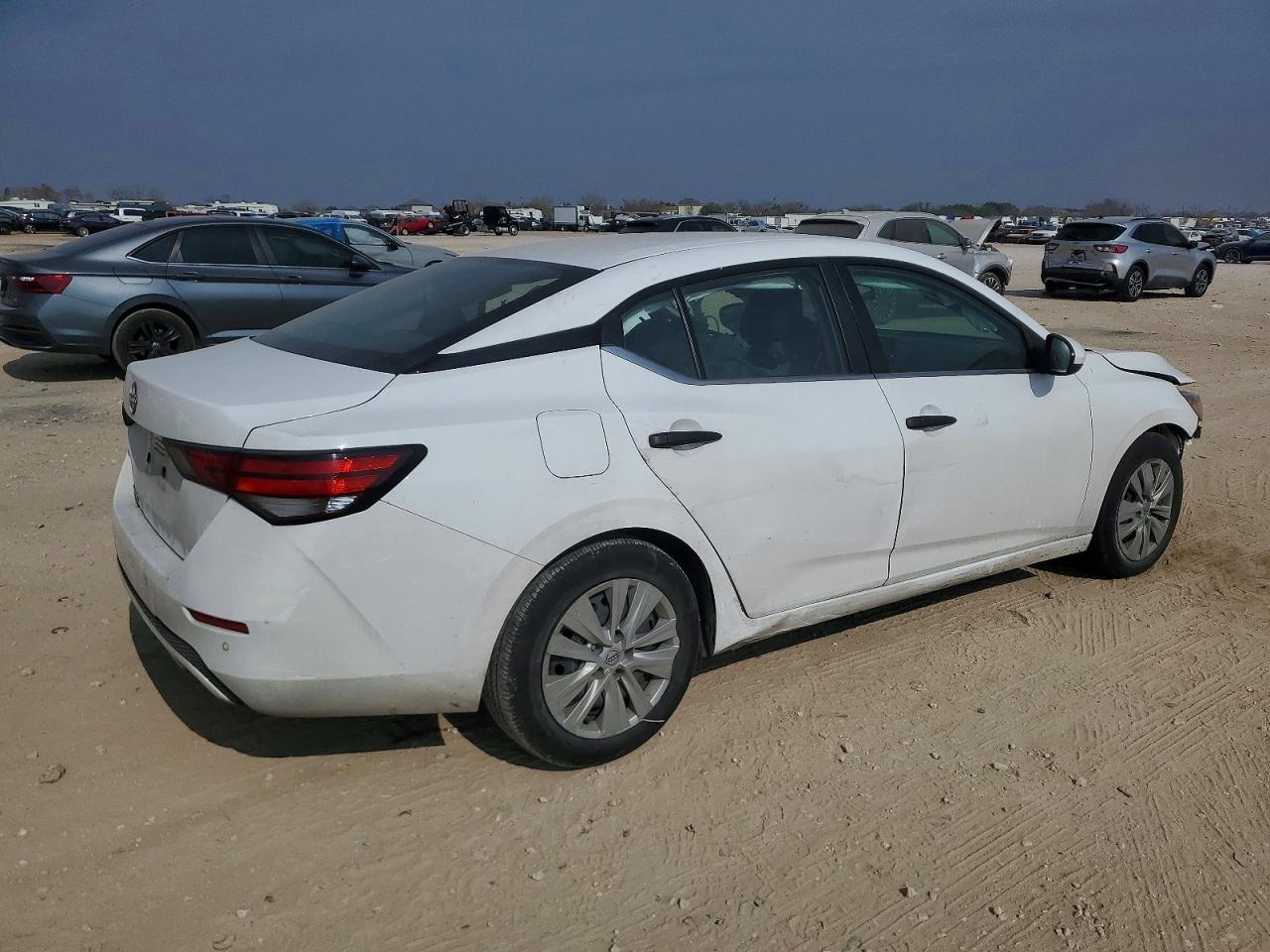 2024 NISSAN SENTRA S photo 3