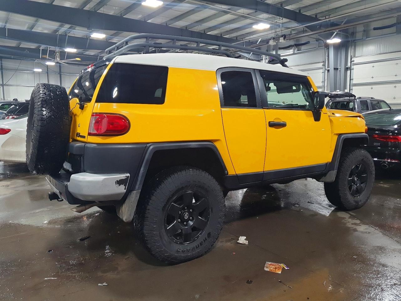 2007 TOYOTA FJ CRUISER photo 3