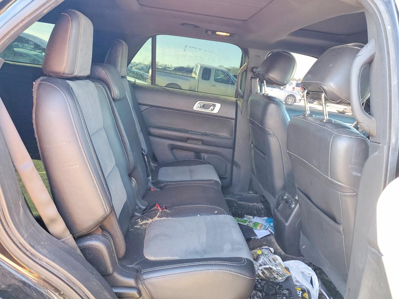 2015 FORD EXPLORER XLT photo 11