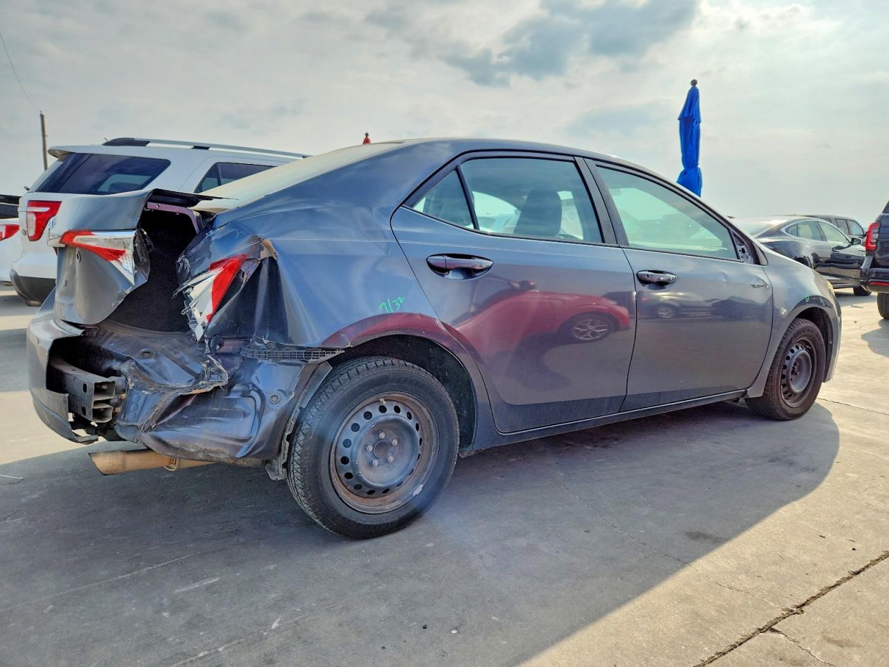 2016 TOYOTA COROLLA L photo 3