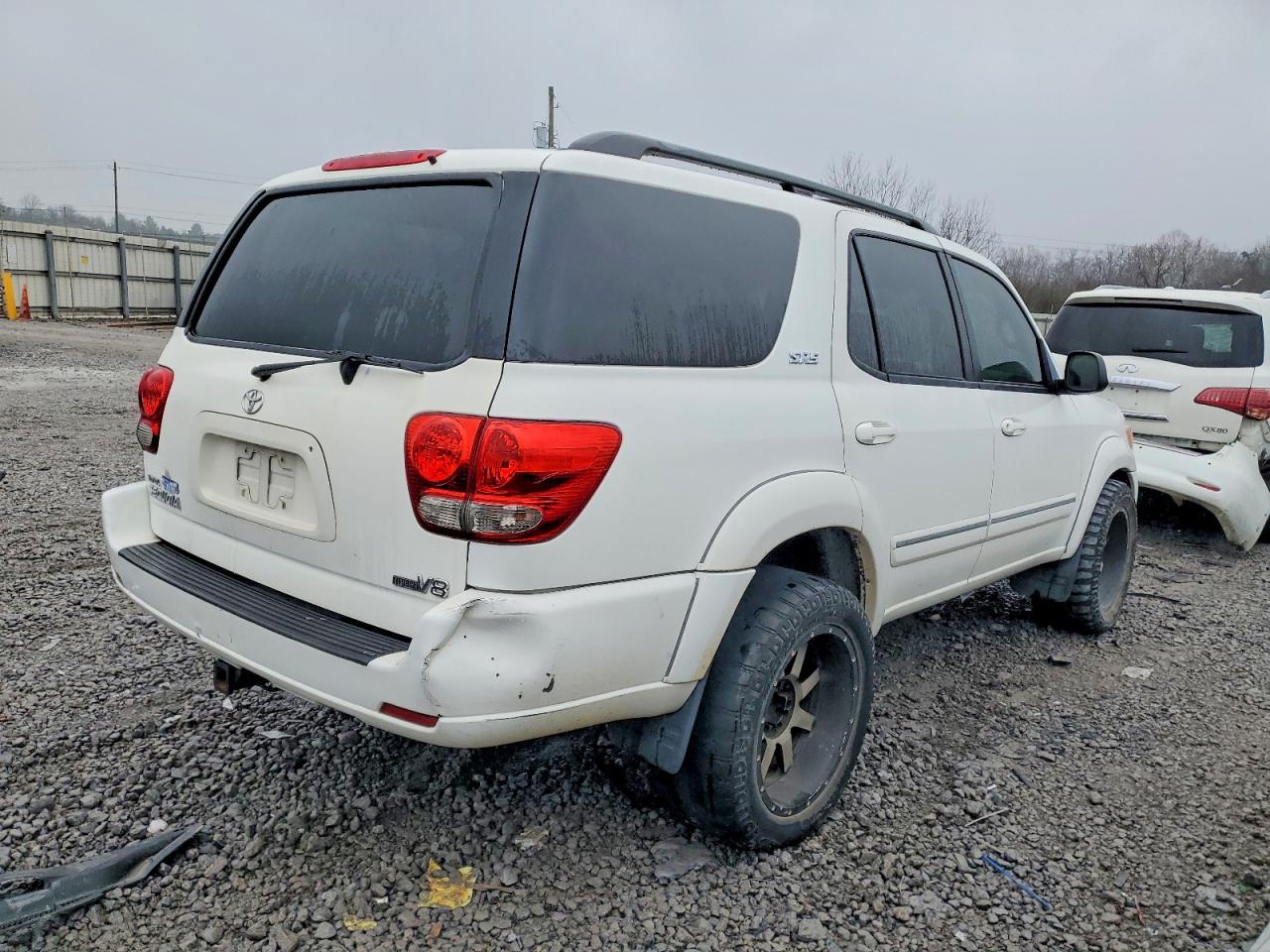 2005 TOYOTA SEQUOIA SR5 photo 3