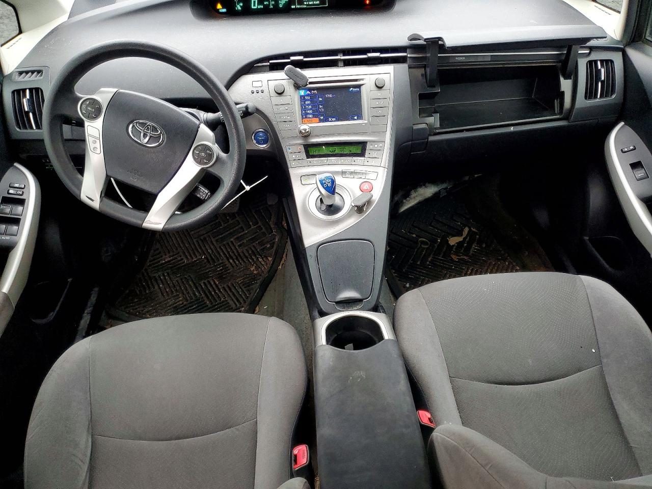 2012 TOYOTA PRIUS photo 8