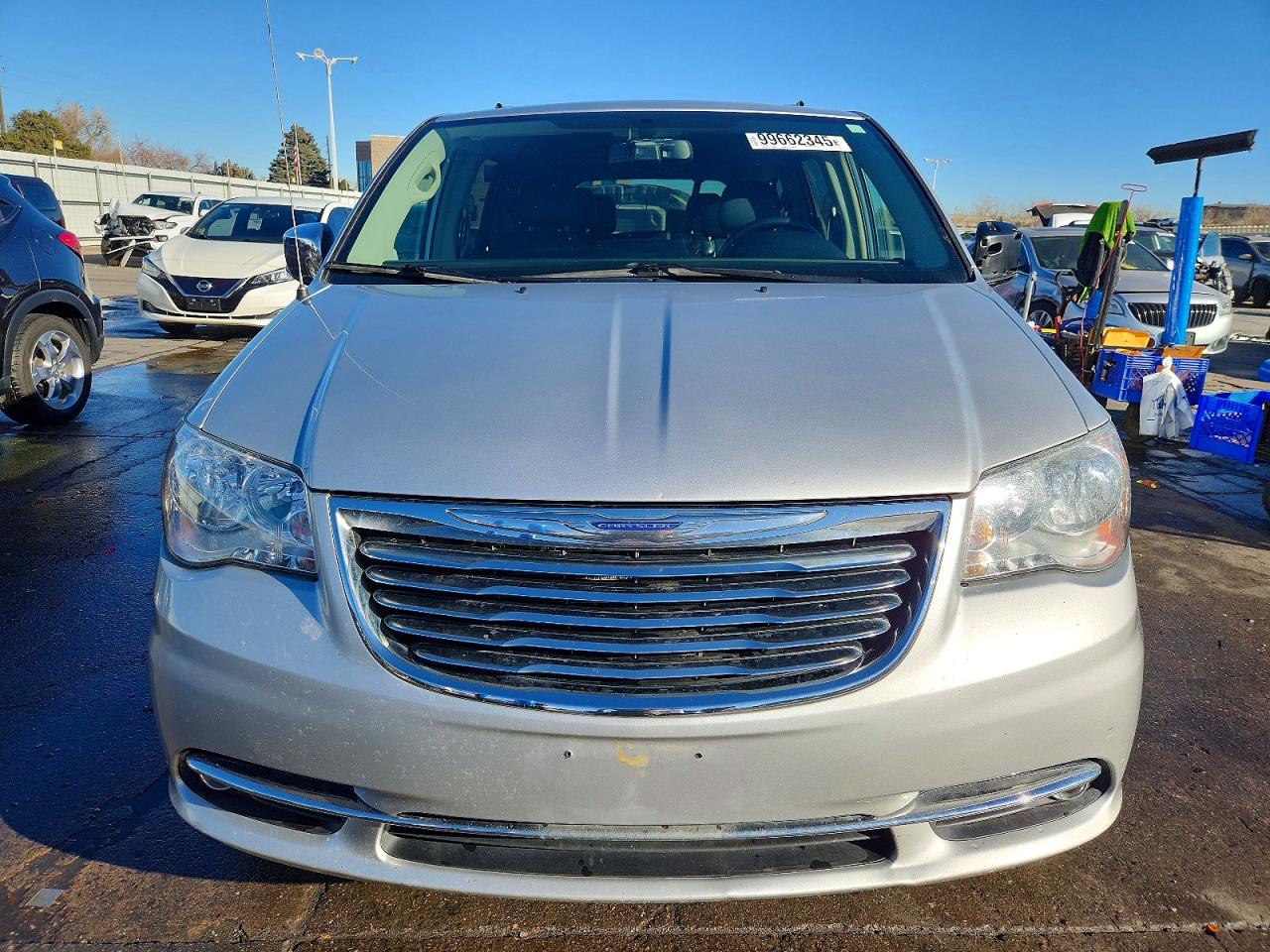 2011 CHRYSLER TOWN & COUNTRY TOURING L photo 5