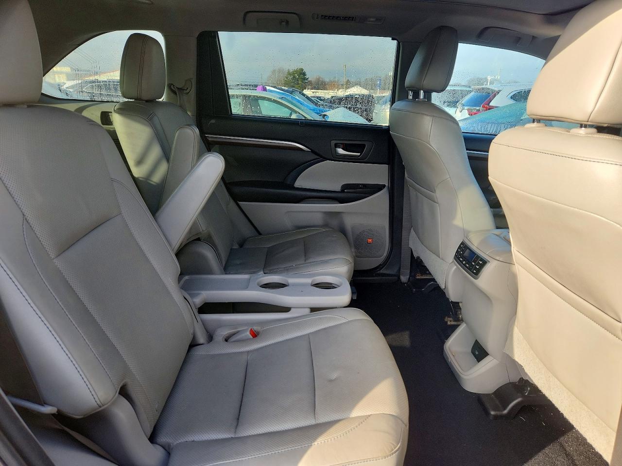 2016 TOYOTA HIGHLANDER LIMITED photo 11
