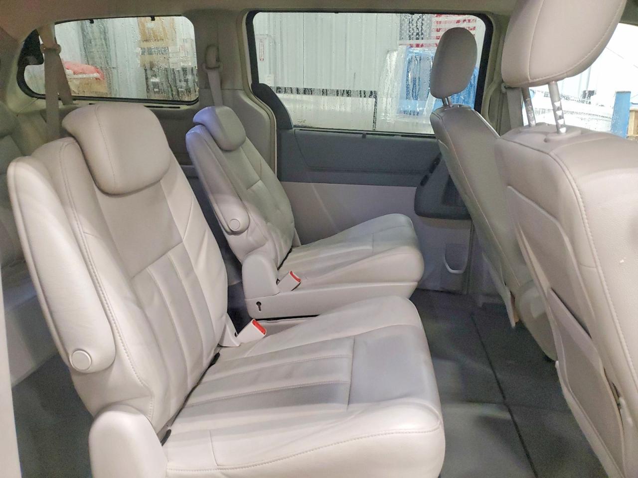 2008 CHRYSLER TOWN & COUNTRY TOURING photo 11
