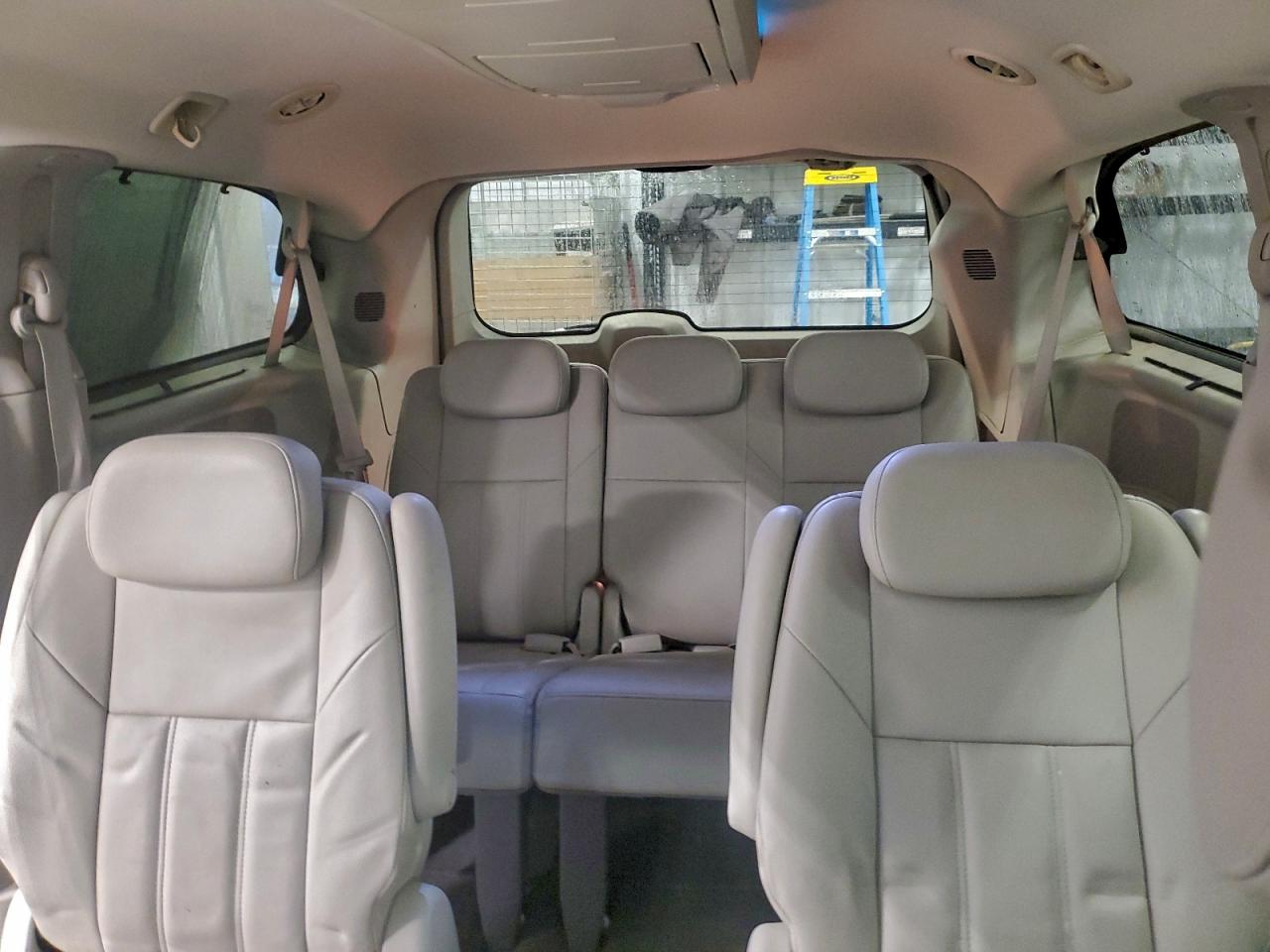 2008 CHRYSLER TOWN & COUNTRY TOURING photo 10