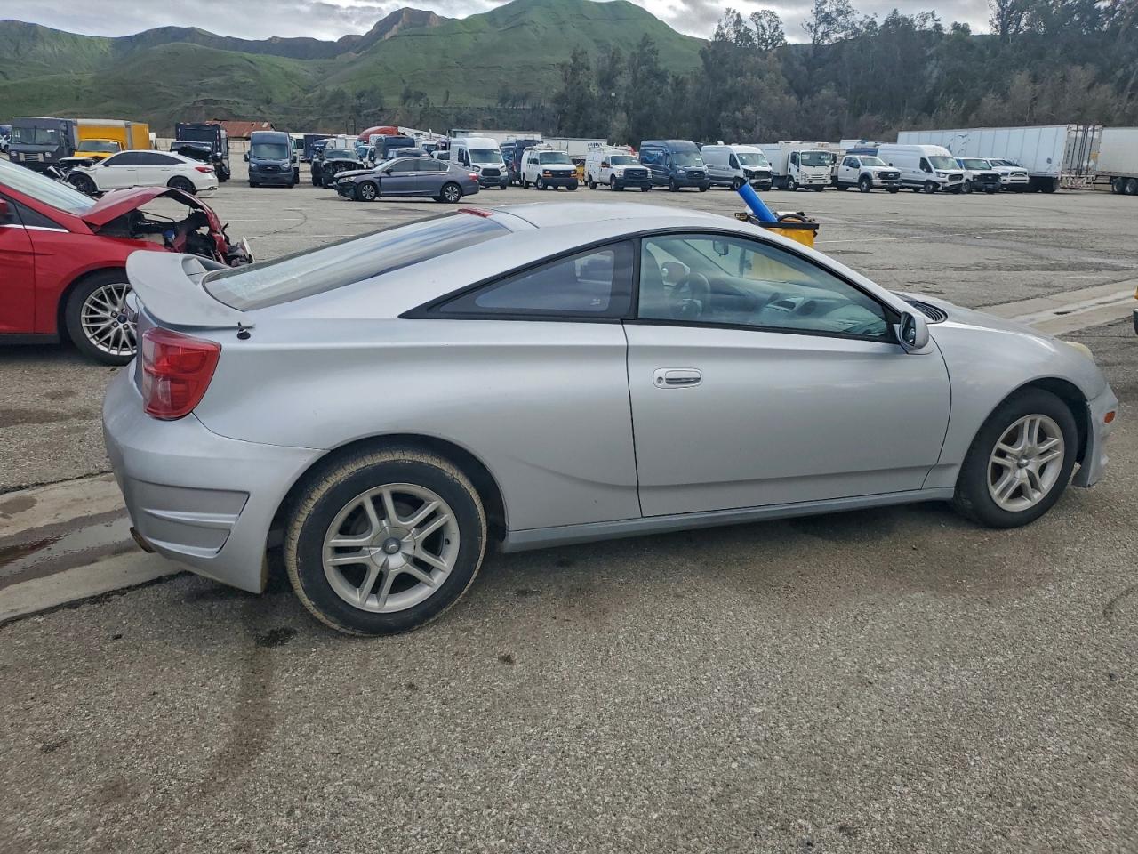 2003 TOYOTA CELICA GT photo 3