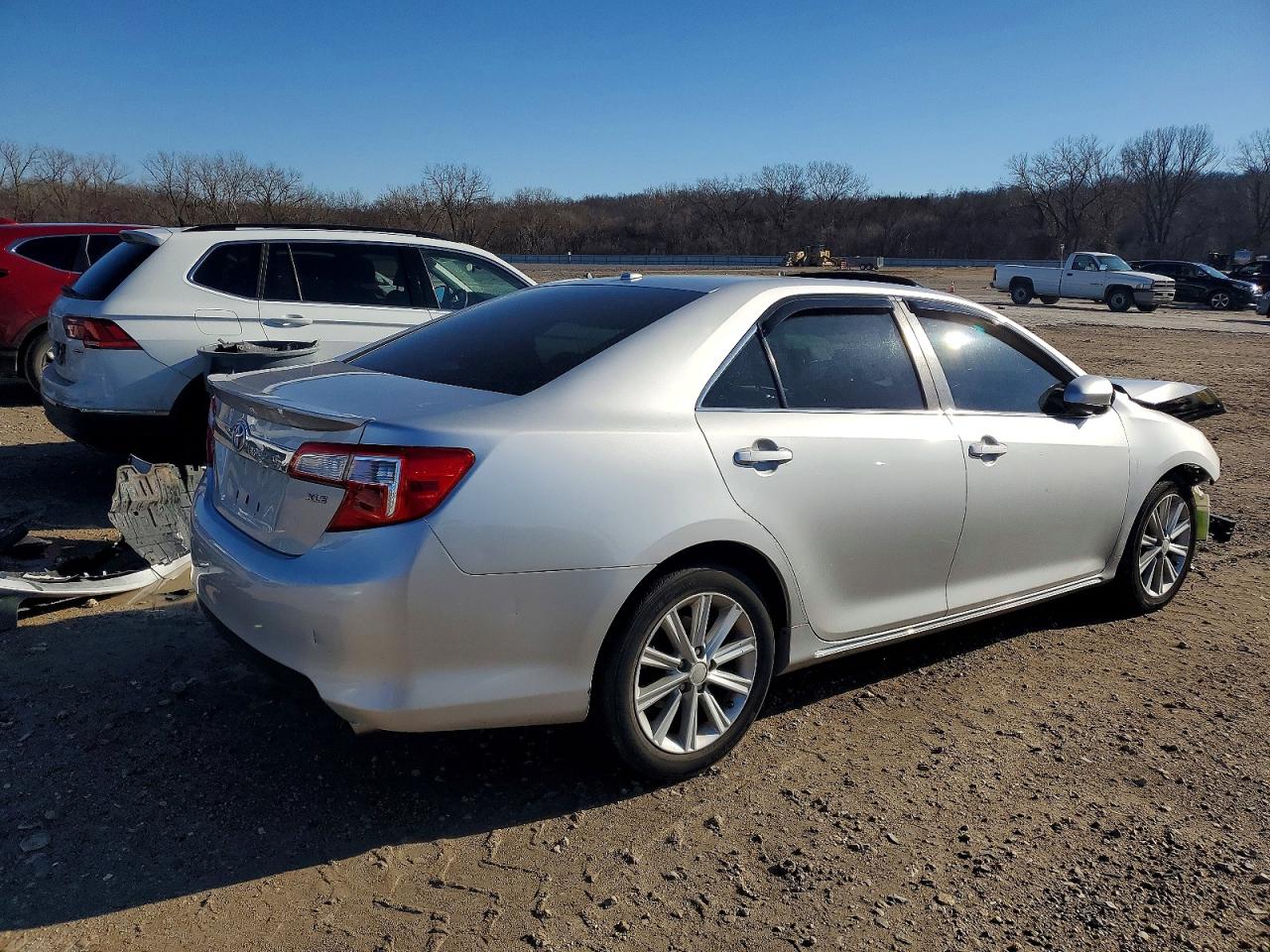 2012 TOYOTA CAMRY BASE photo 3
