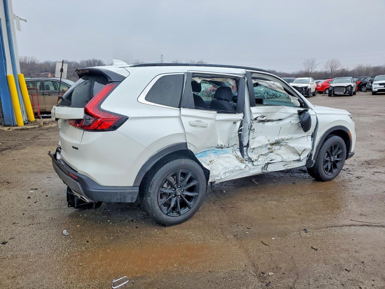 2024 HONDA CR-V SPORT photo 3