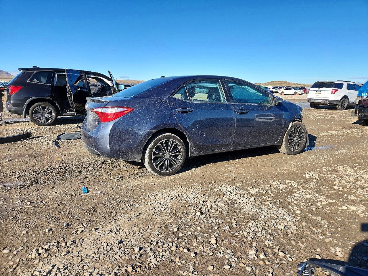 2016 TOYOTA COROLLA L photo 3