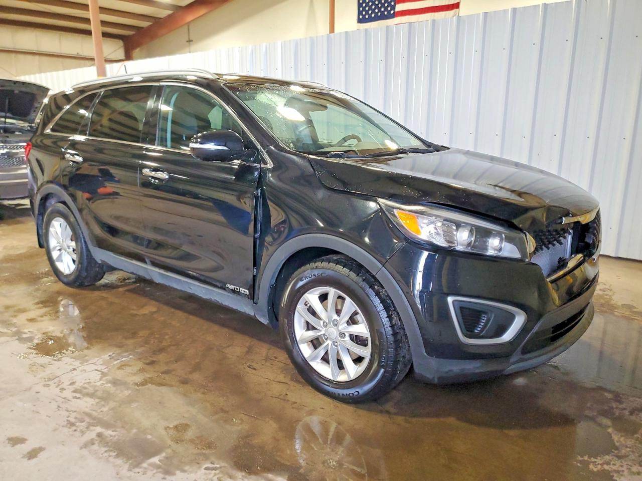 2017 KIA SORENTO LX photo 4