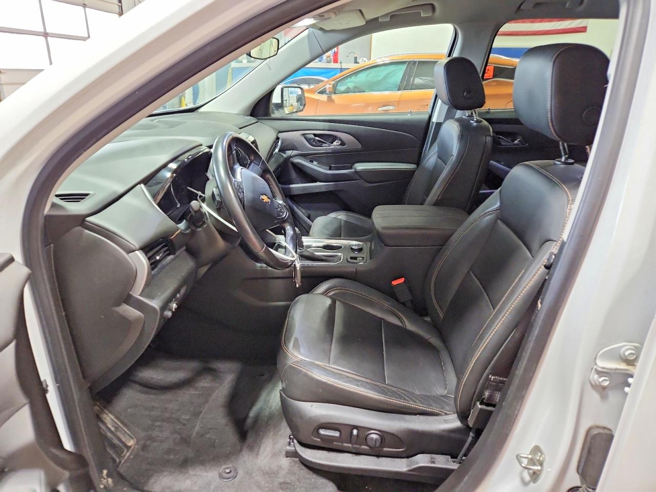 2019 CHEVROLET TRAVERSE LT photo 7