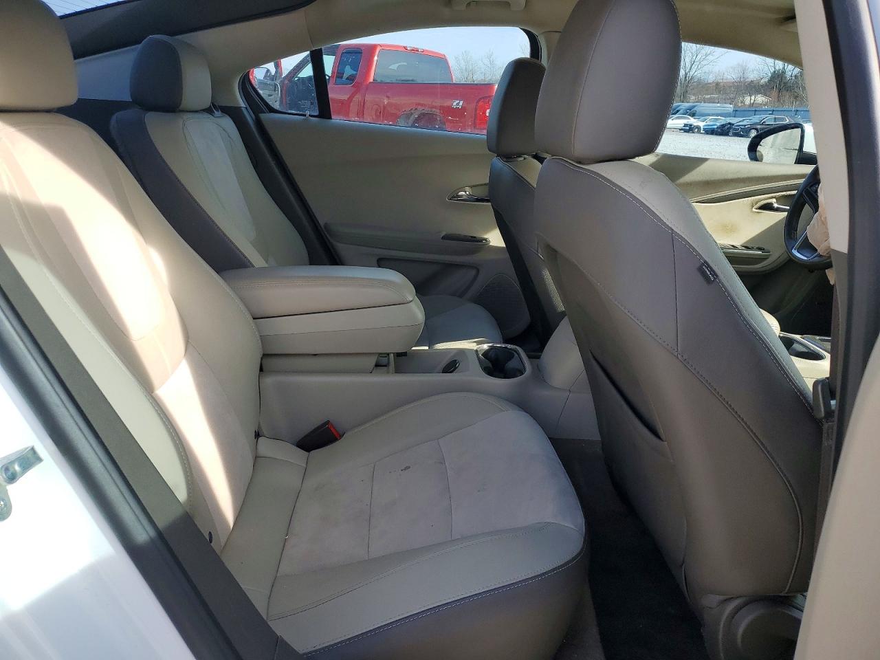 2015 CHEVROLET VOLT photo 10