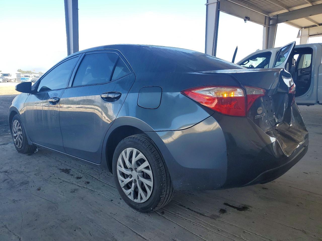 2015 TOYOTA COROLLA L photo 2