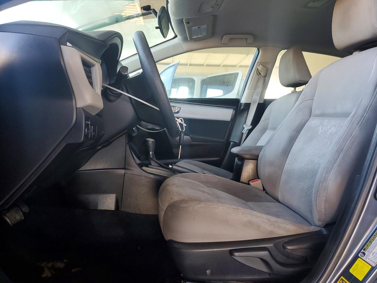 2015 TOYOTA COROLLA L photo 7