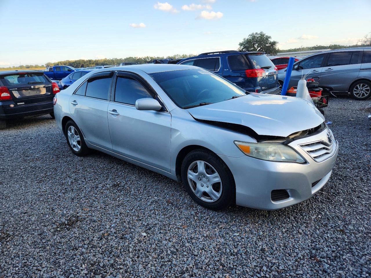 2010 TOYOTA CAMRY BASE photo 4
