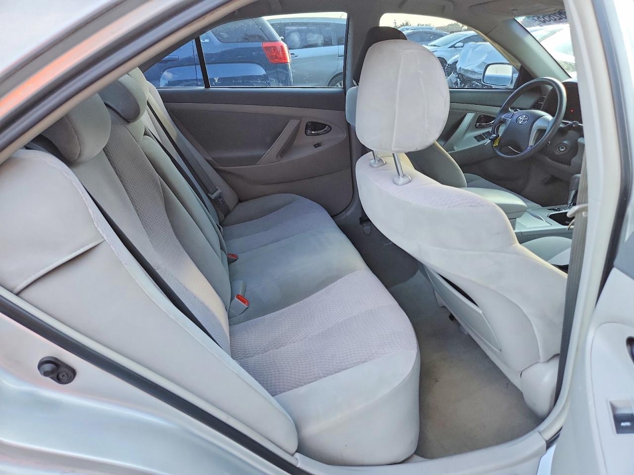 2010 TOYOTA CAMRY BASE photo 10