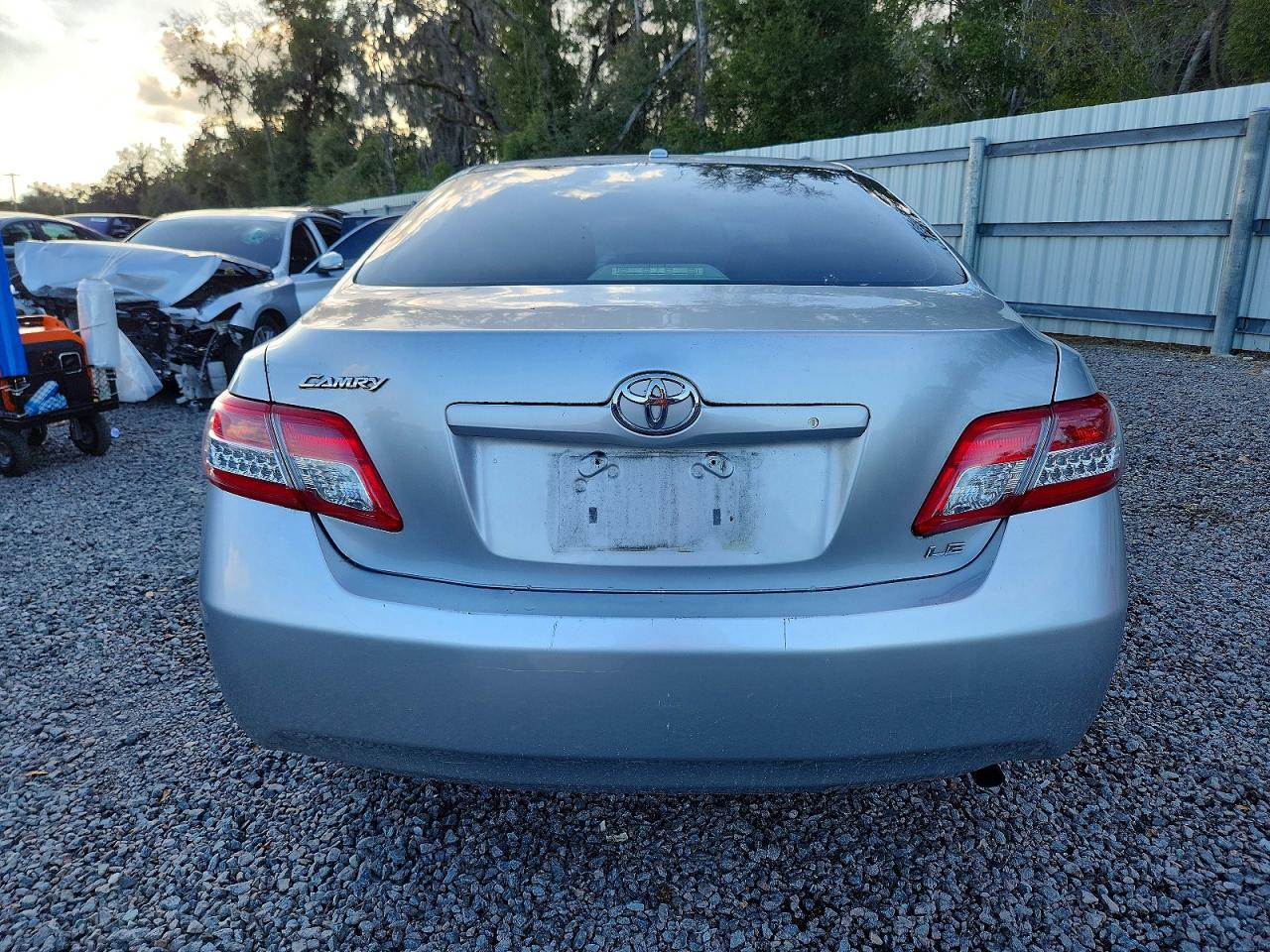 2010 TOYOTA CAMRY BASE photo 6